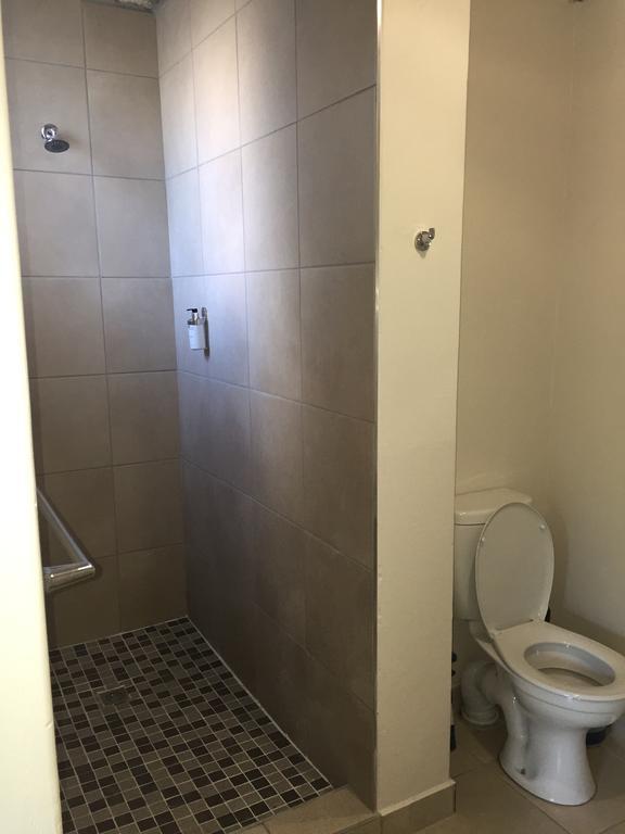 Larkspur Place East London Ngoại thất bức ảnh